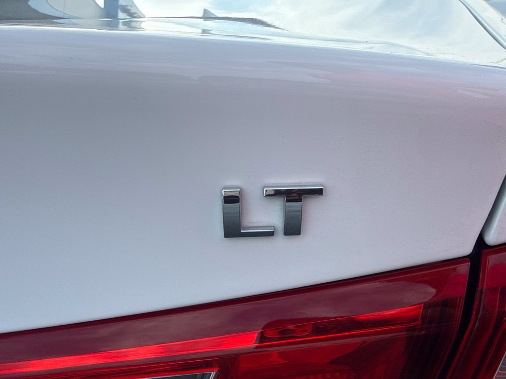 Used 2024 Chevrolet Malibu LT FWD image 12