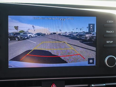 Used 2021 Hyundai Elantra SE image 33