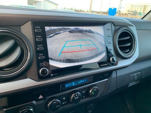 Used 2021 Toyota Tacoma TRD Off-Road image 23