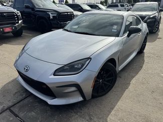 Used 2025 Toyota GR86 Premium RWD video 1