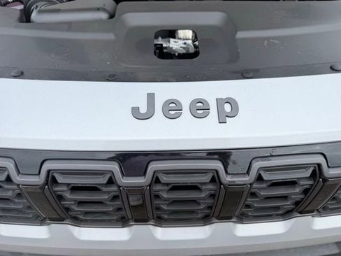 New 2026 Jeep Cherokee Limited image 29