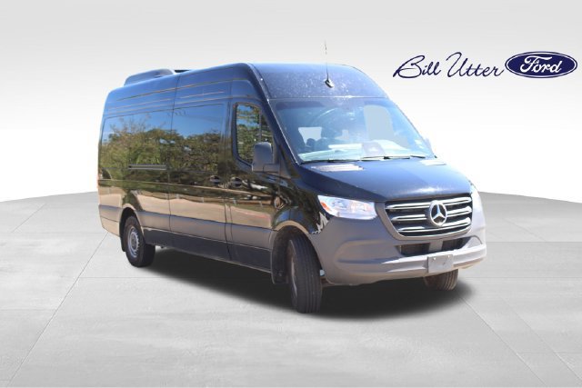 Used 2025 Mercedes-Benz Sprinter 2500 image 3