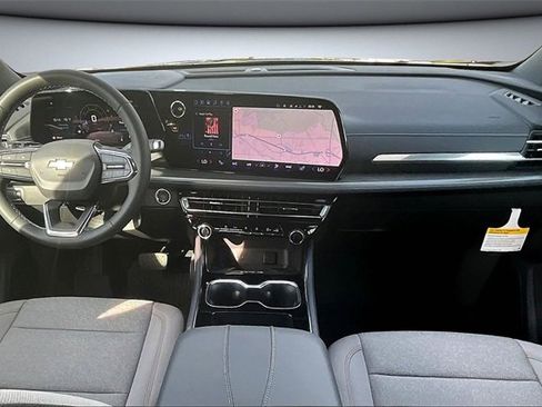 New 2026 Chevrolet Traverse LT w/ LPO, Floor Liner Package image 5