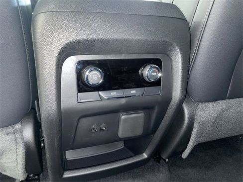 New 2026 Chevrolet Traverse LT w/ Sun and Wheel Package image 20