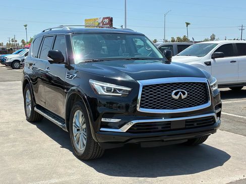 Used 2019 INFINITI QX80 Luxe w/ All-Season Package AWD/4WD image 11