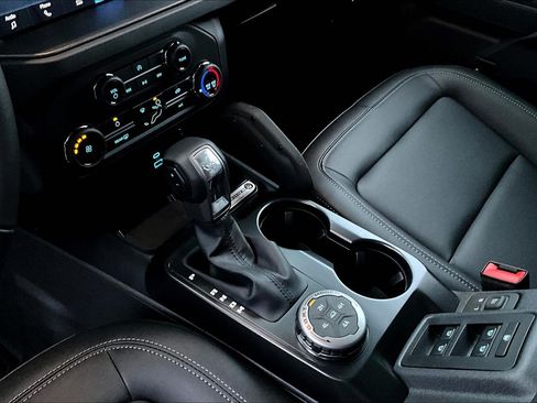 New 2025 Ford Bronco Badlands AWD/4WD image 8