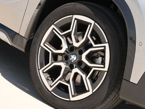 Certified 2025 BMW X1 xDrive28i w/ Premium Package AWD/4WD image 11