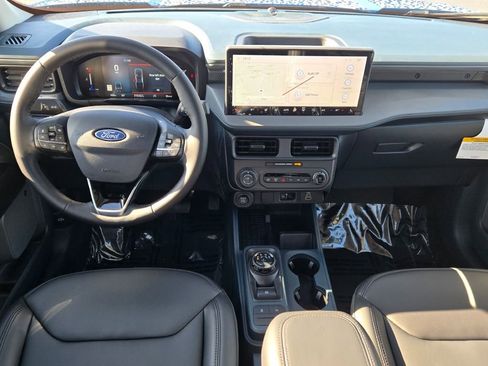 New 2025 Ford Maverick Lariat w/ Black Appearance Package image 18