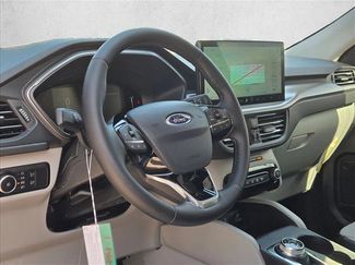 New 2026 Ford Escape SE video 3