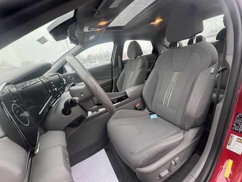 Used 2022 Hyundai Elantra SEL w/ Convenience + Premium Package image 14