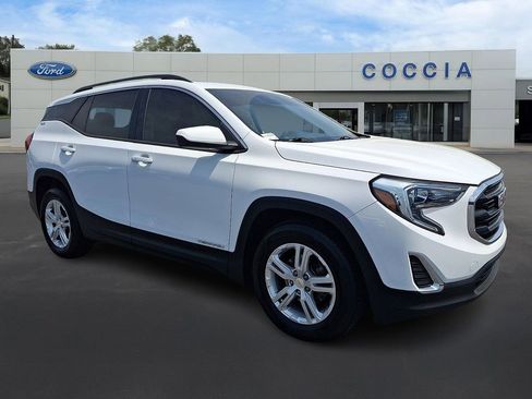 Used 2020 GMC Terrain SLE w/ Driver Convenience Package AWD/4WD image 3