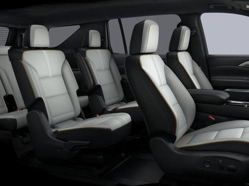 New 2026 Chevrolet Traverse High Country FWD image 32