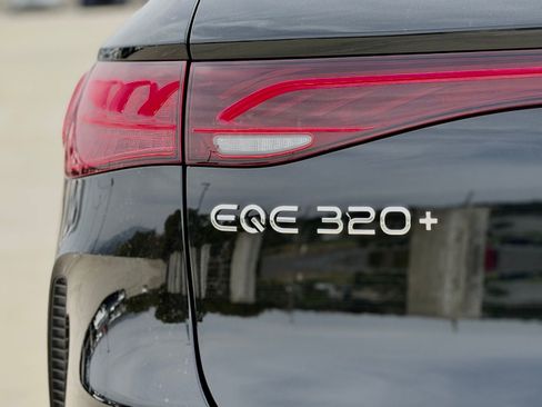 New 2026 Mercedes-Benz EQE 320+ SUV image 13