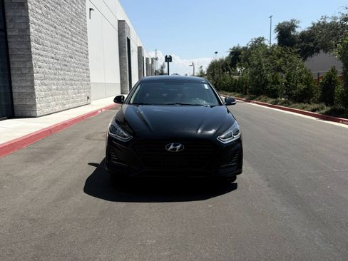 Used 2019 Hyundai Sonata SE FWD image 2