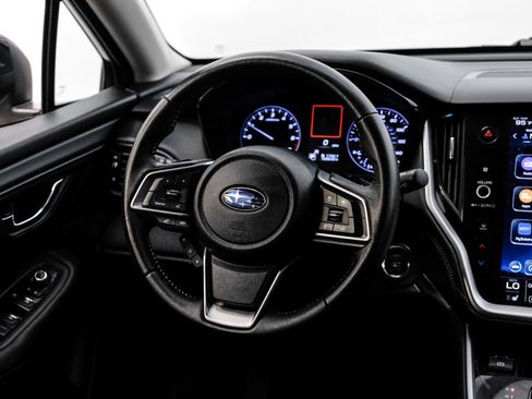 Used 2020 Subaru Outback Premium image 18
