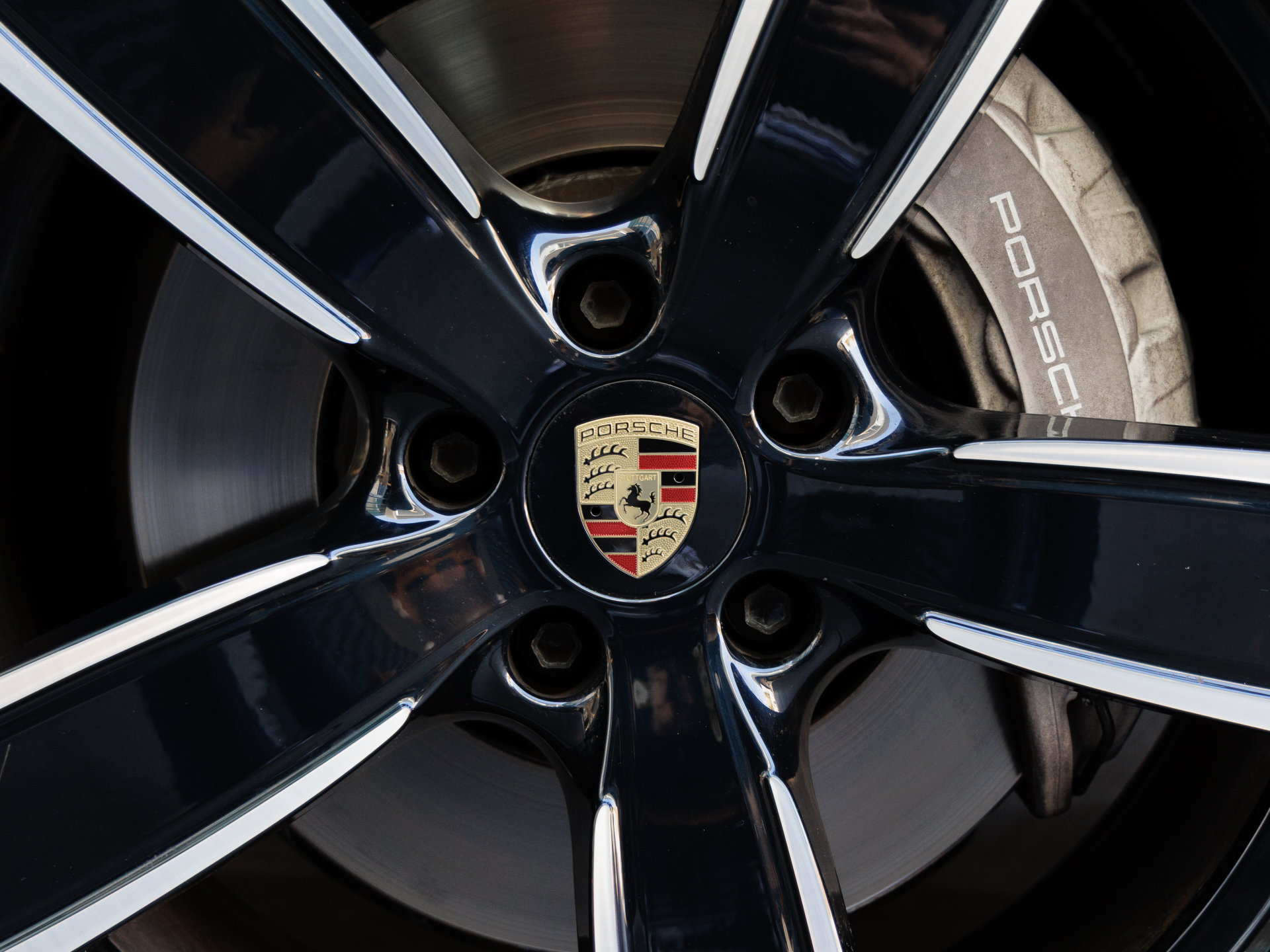 Certified 2023 Porsche Cayenne Platinum Edition AWD/4WD image 13