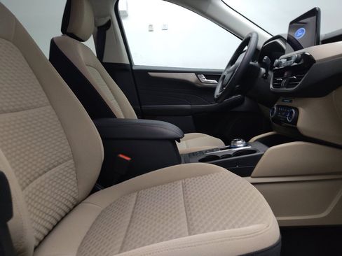 Used 2021 Ford Escape SE w/ SE Sport Appearance Package FWD image 21