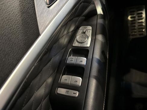 Used 2019 Genesis G70 3.3T Advanced w/ Prestige Package image 18