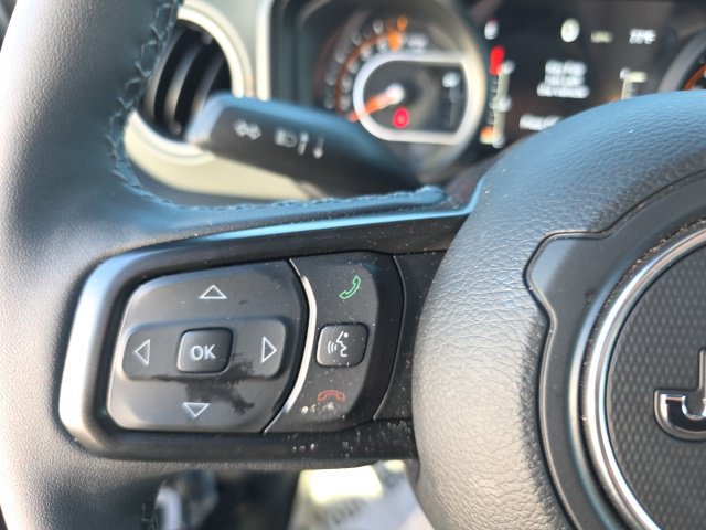 Used 2025 Jeep Gladiator Mojave AWD/4WD image 19