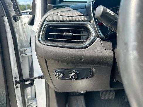 Used 2023 Chevrolet Equinox RS w/ LPO, Floor Liner Package FWD image 21