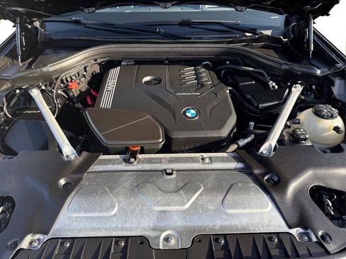 Used 2025 BMW X4 xDrive30i w/ Premium Package AWD/4WD image 11