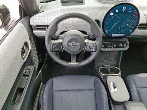 Certified 2025 MINI Cooper S image 11