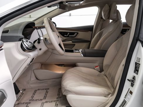 Used 2023 Mercedes-Benz EQS 580 4MATIC Sedan image 28
