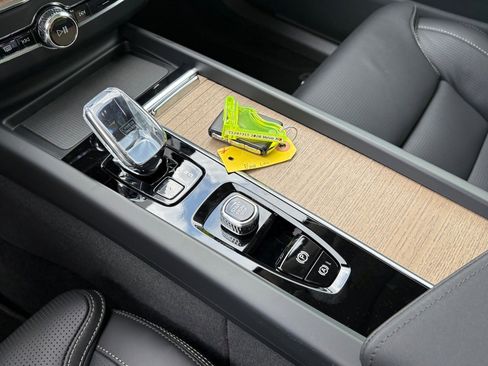 New 2026 Volvo XC60 B5 Ultra w/ Protection Package Premier image 13