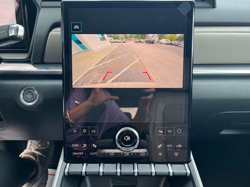 New 2026 GMC Terrain Elevation w/ Elevation Premium Package FWD image 15