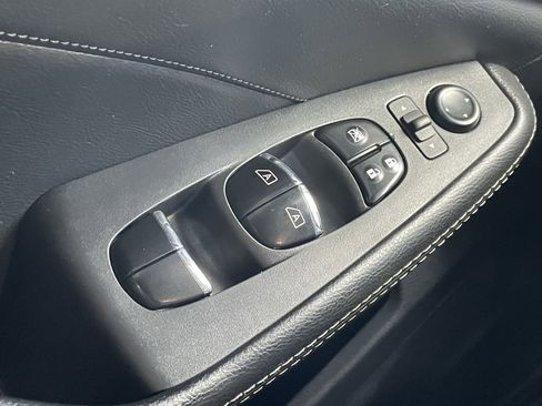 Used 2023 Nissan Maxima Platinum w/ Sport Mat Group image 16