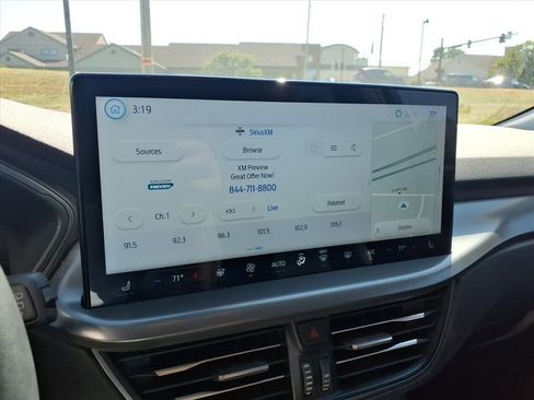 Used 2023 Ford Escape SE image 15