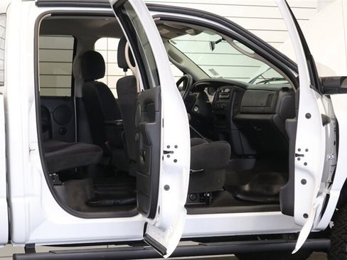 Used 2005 Dodge Ram 2500 Truck SLT AWD/4WD image 43