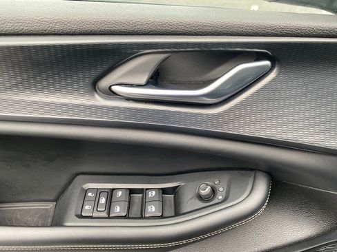 Used 2023 Jeep Grand Cherokee L Laredo image 20