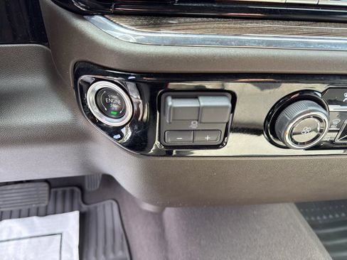 Used 2024 Chevrolet Silverado 2500 LT image 17