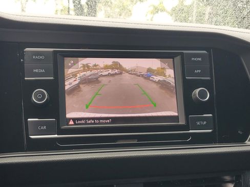 Used 2019 Volkswagen Jetta S image 23