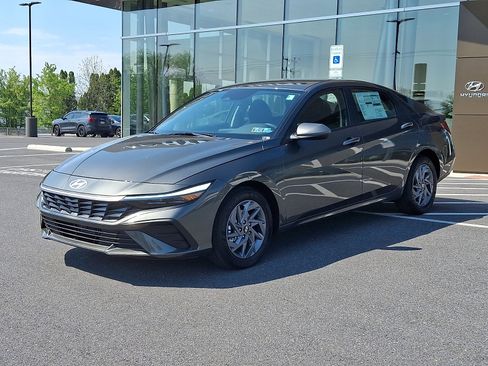 New 2026 Hyundai Elantra Hybrid w/ Cargo Package FWD image 2