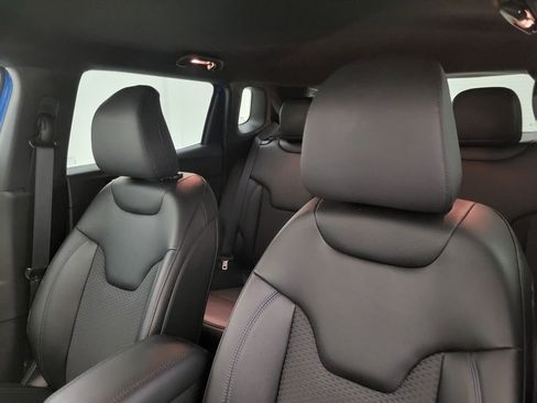 Used 2026 Jeep Compass Latitude image 28