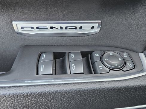 Used 2024 GMC Sierra 1500 Denali w/ Denali Reserve Package image 11