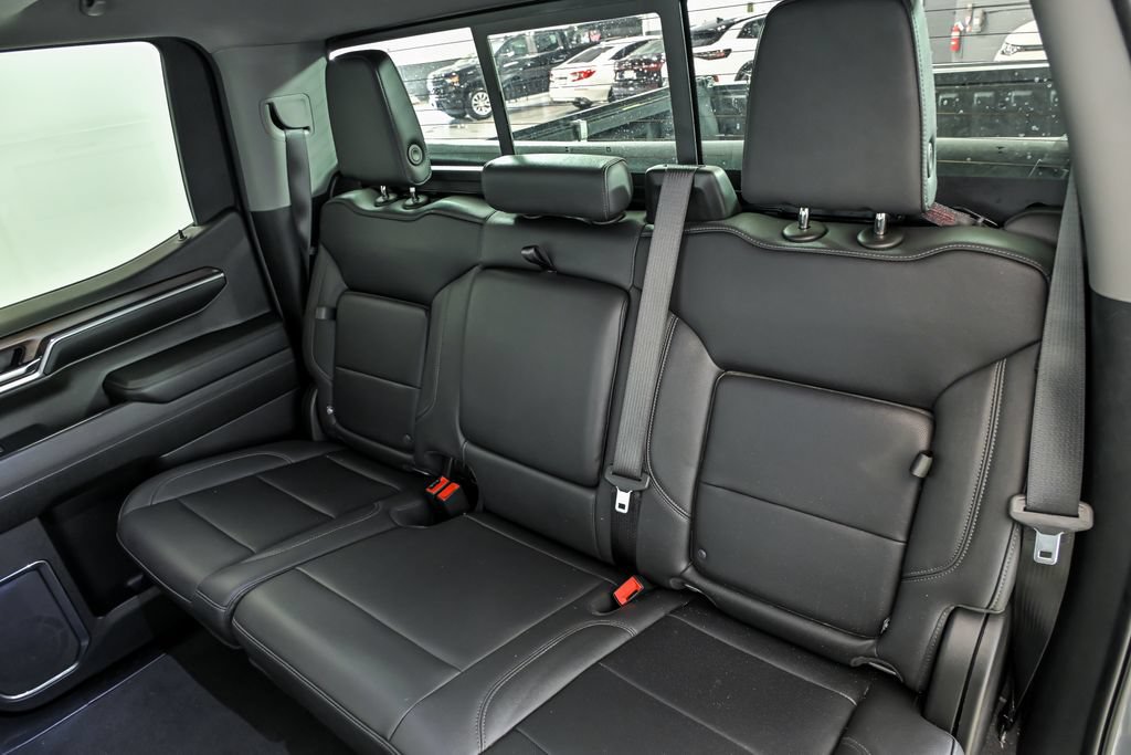 Used 2024 GMC Sierra 1500 SLT w/ SLT Premium Plus Package AWD/4WD image 17