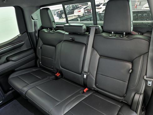 Used 2024 GMC Sierra 1500 SLT w/ SLT Premium Plus Package AWD/4WD image 17