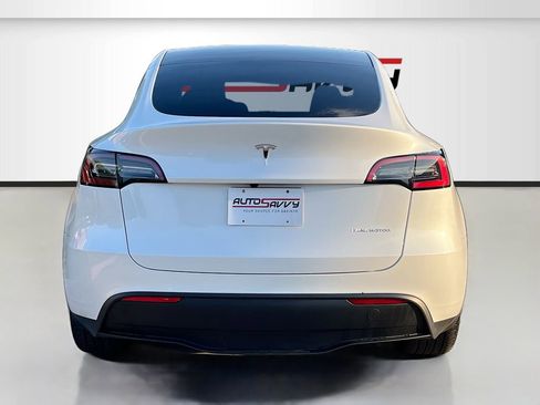 Used 2025 Tesla Model Y Long Range image 6