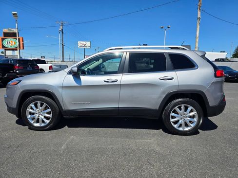 Used 2015 Jeep Cherokee Limited w/ Technology Group AWD/4WD image 9