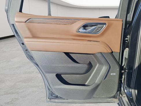 Used 2024 Chevrolet Tahoe High Country image 16