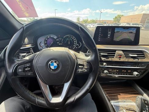 Used 2018 BMW 530e RWD image 22