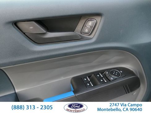 Used 2025 Ford Maverick Lobo image 16