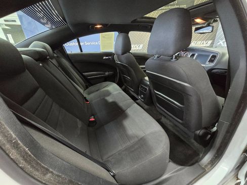 Used 2014 Dodge Charger SXT image 28
