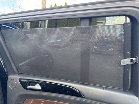 Used 2015 Mercedes-Benz GL 63 AMG 4MATIC image 34