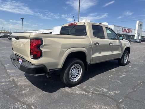 Used 2023 Chevrolet Colorado W/T RWD image 3