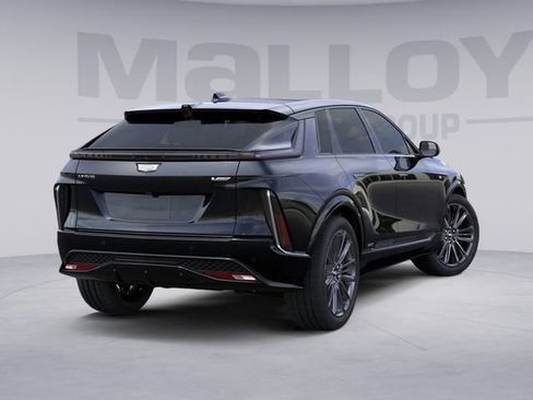 New 2026 Cadillac Lyriq V image 4