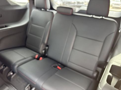 New 2026 Chevrolet Traverse Z71 w/ Enhanced Driving Package AWD/4WD image 18